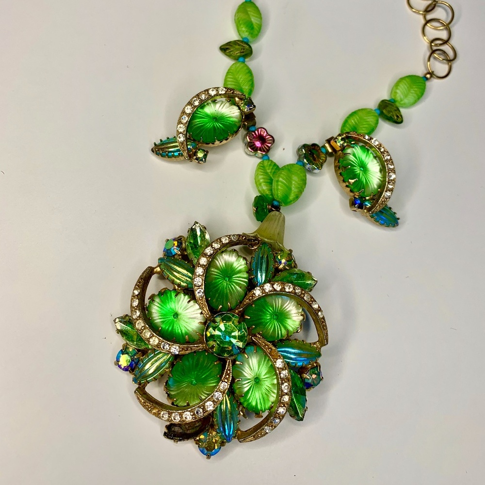 Vintage Pin & Beads Necklace